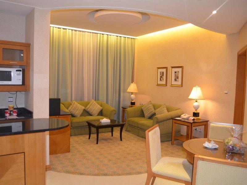 Eastyard Khobar Hotel - Formerly Ramada By Wyndham Khobar Екстер'єр фото