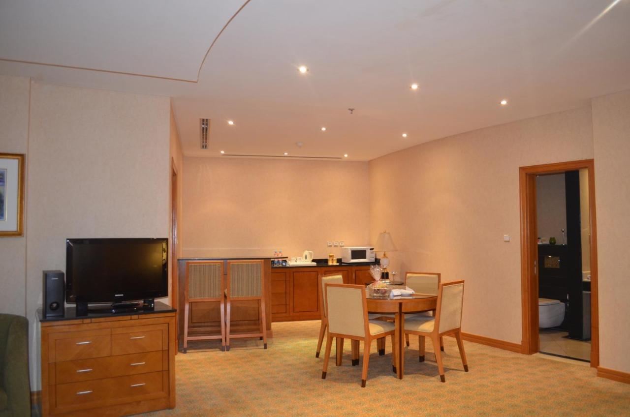 Eastyard Khobar Hotel - Formerly Ramada By Wyndham Khobar Екстер'єр фото